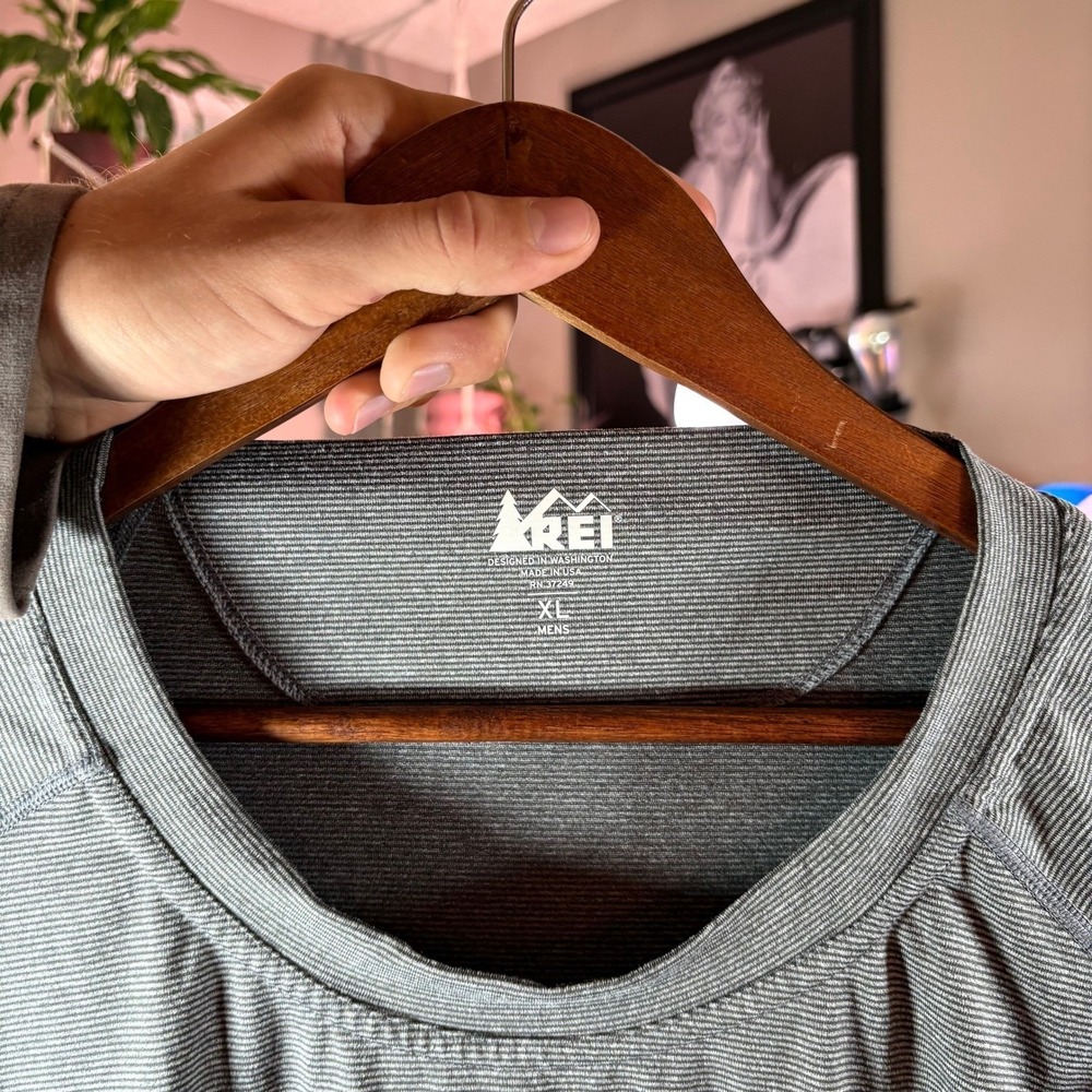 REI Long Sleeve Shirt Mens XL Grey Micro Stripe Raglan Crew Neck Hiking Gorpcore - Picture 3 of 11